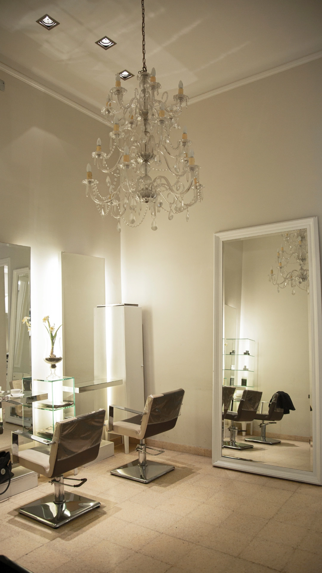 complete salon image